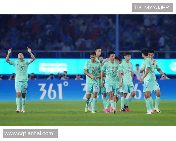 杭州足球队在足球团队协作排行榜中荣获第四名展现出色团队精神与实力