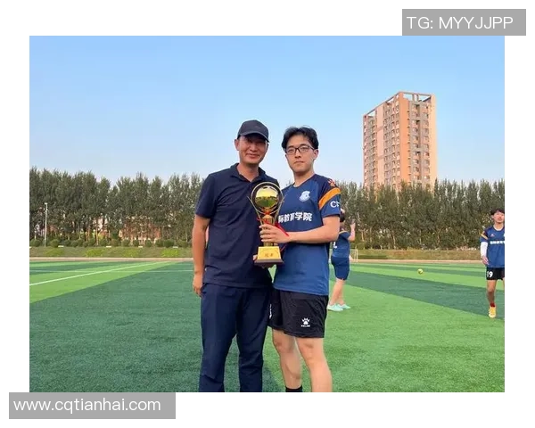 涵养与技艺并重的足球明星们展现出卓越风范与人文素养的完美结合 涵养与技艺并重的足球明星们展现出卓越风范与人文素养的完美结合